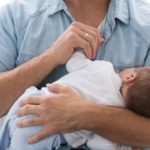 Hacienda inicia la devolución del IRPF de las prestaciones por maternidad y paternidad desde 2014