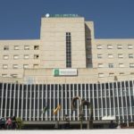 USO denuncia que un paciente del Hospital de Valme intenta agredir al personal con una pata metálica